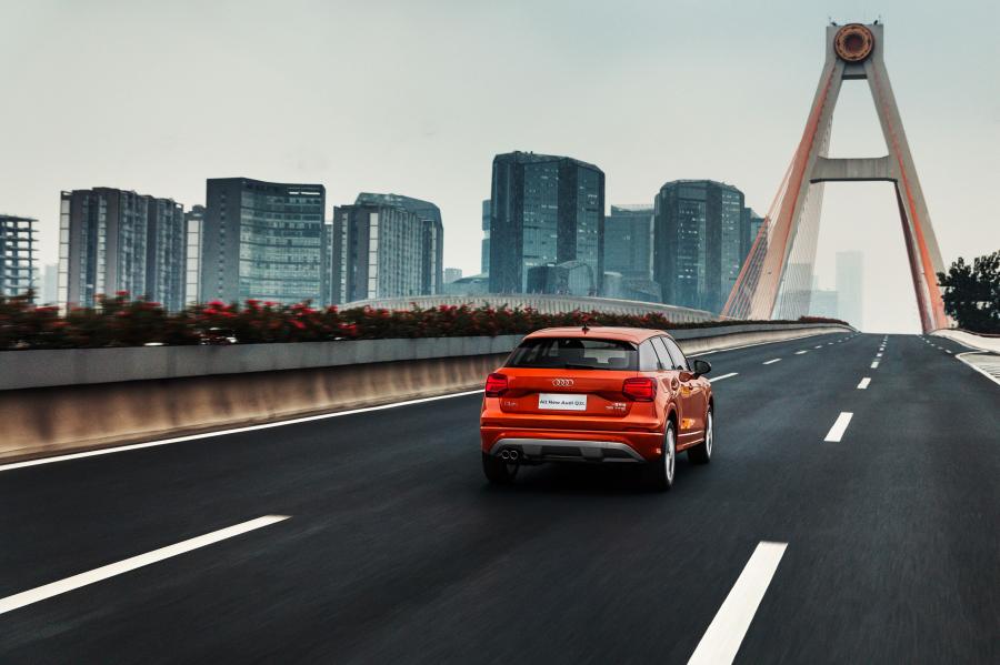  Audi Q2 L 35 TFSI Quattro 2018 года  (CN) (фото 2 из 40)